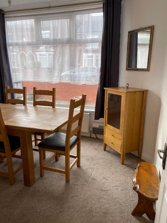 Spacious, Sleeps 17, 3 Bathrooms, Parking, Mansfield Dış mekan fotoğraf