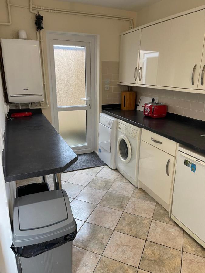 Spacious, Sleeps 17, 3 Bathrooms, Parking, Mansfield Dış mekan fotoğraf