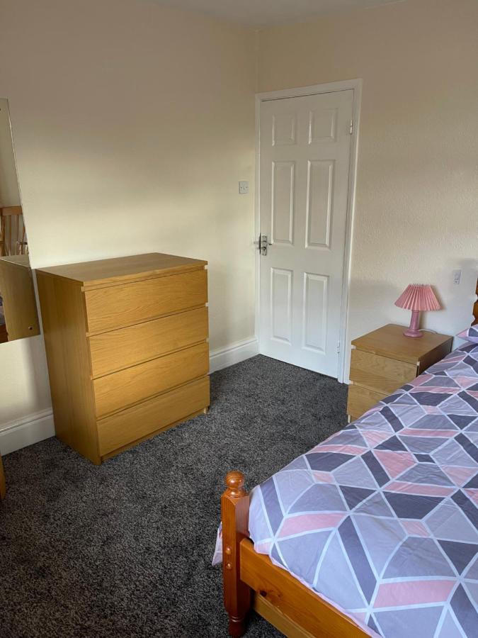Spacious, Sleeps 17, 3 Bathrooms, Parking, Mansfield Dış mekan fotoğraf