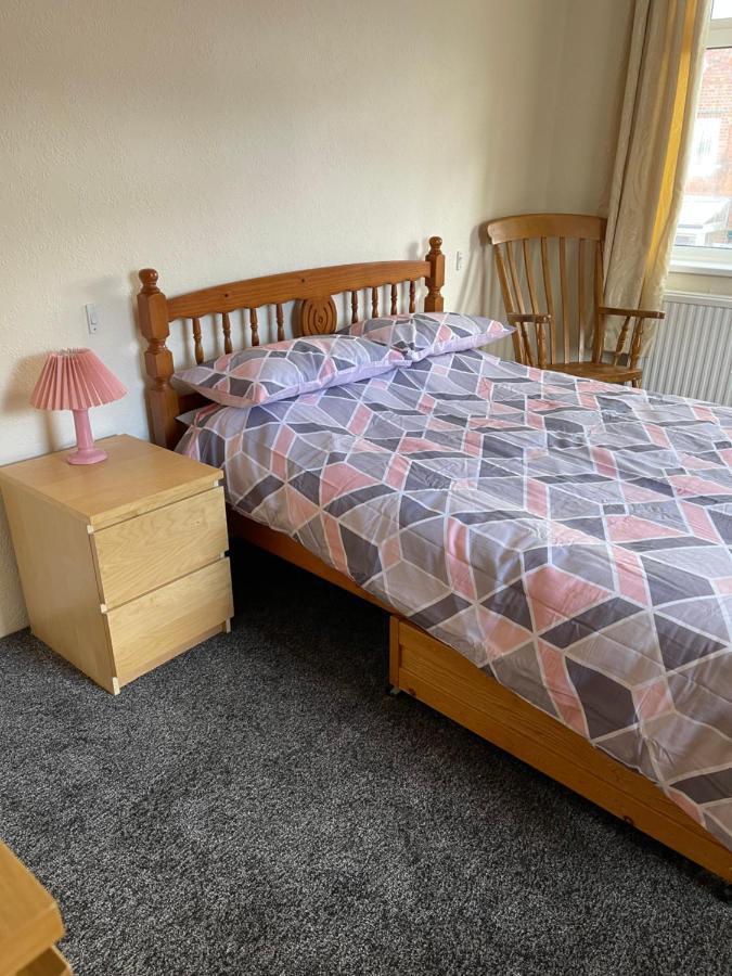 Spacious, Sleeps 17, 3 Bathrooms, Parking, Mansfield Dış mekan fotoğraf
