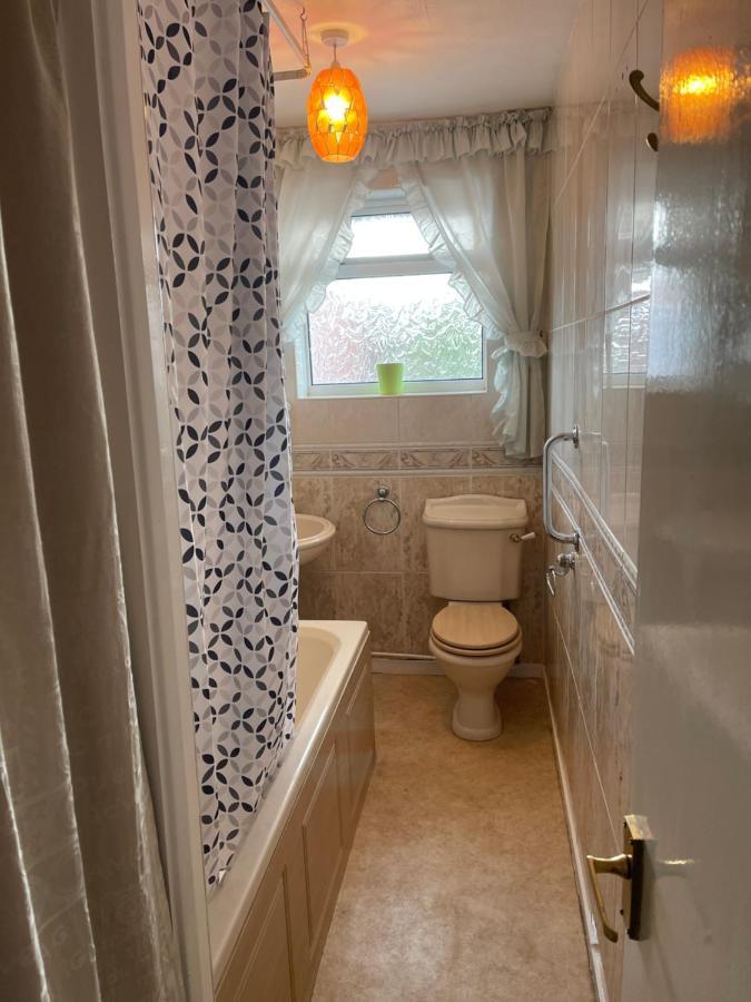 Spacious, Sleeps 17, 3 Bathrooms, Parking, Mansfield Dış mekan fotoğraf