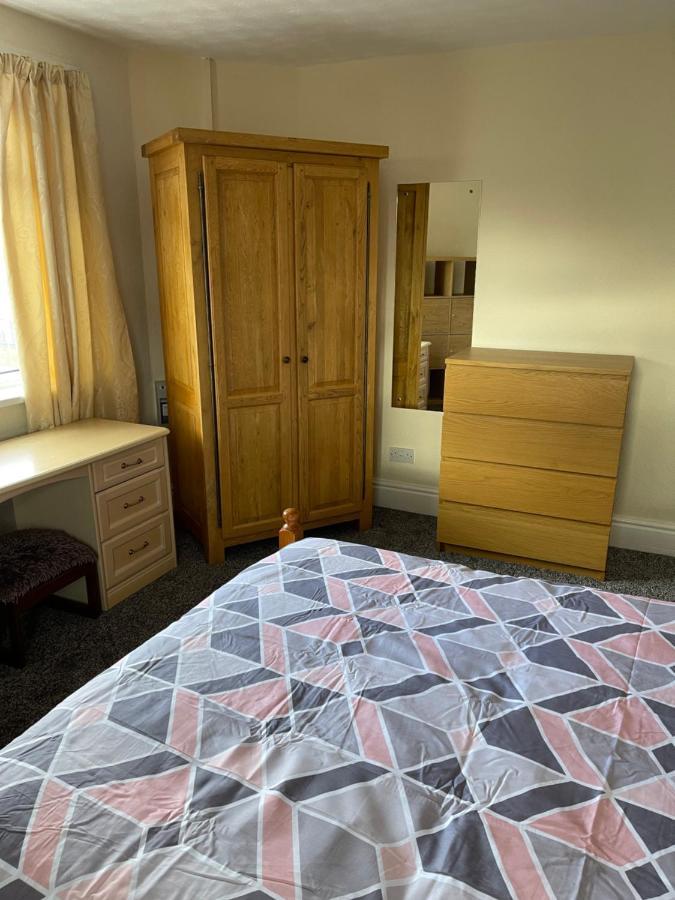 Spacious, Sleeps 17, 3 Bathrooms, Parking, Mansfield Dış mekan fotoğraf
