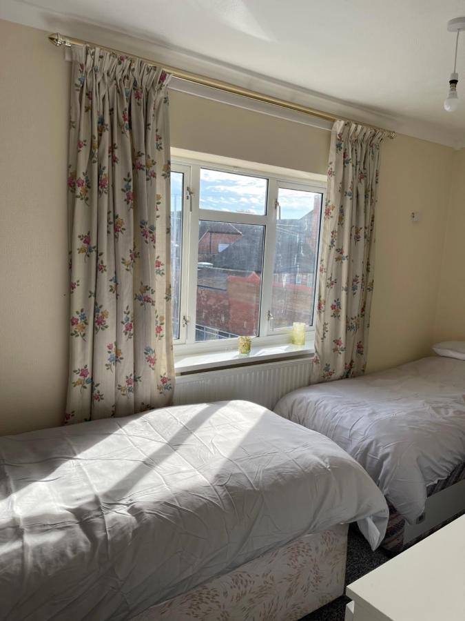 Spacious, Sleeps 17, 3 Bathrooms, Parking, Mansfield Dış mekan fotoğraf