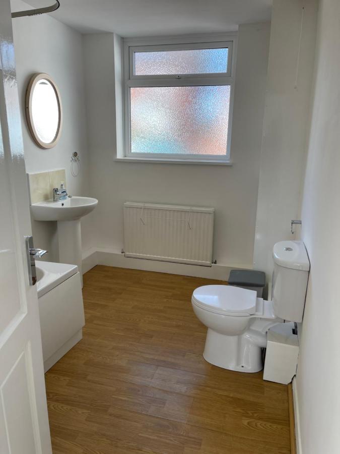 Spacious, Sleeps 17, 3 Bathrooms, Parking, Mansfield Dış mekan fotoğraf