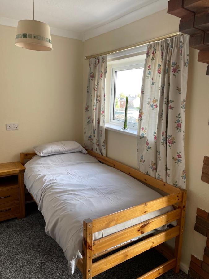 Spacious, Sleeps 17, 3 Bathrooms, Parking, Mansfield Dış mekan fotoğraf