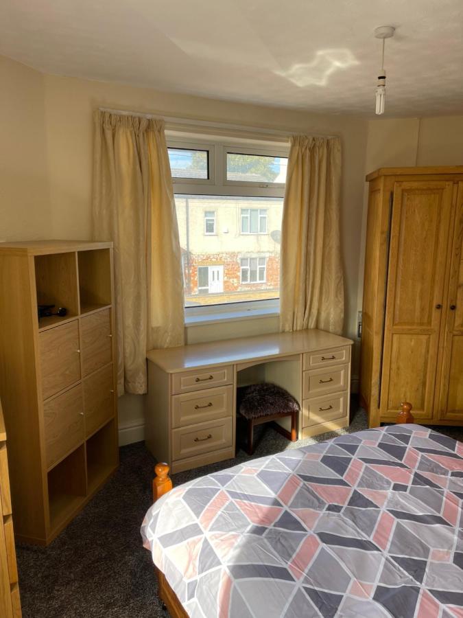 Spacious, Sleeps 17, 3 Bathrooms, Parking, Mansfield Dış mekan fotoğraf